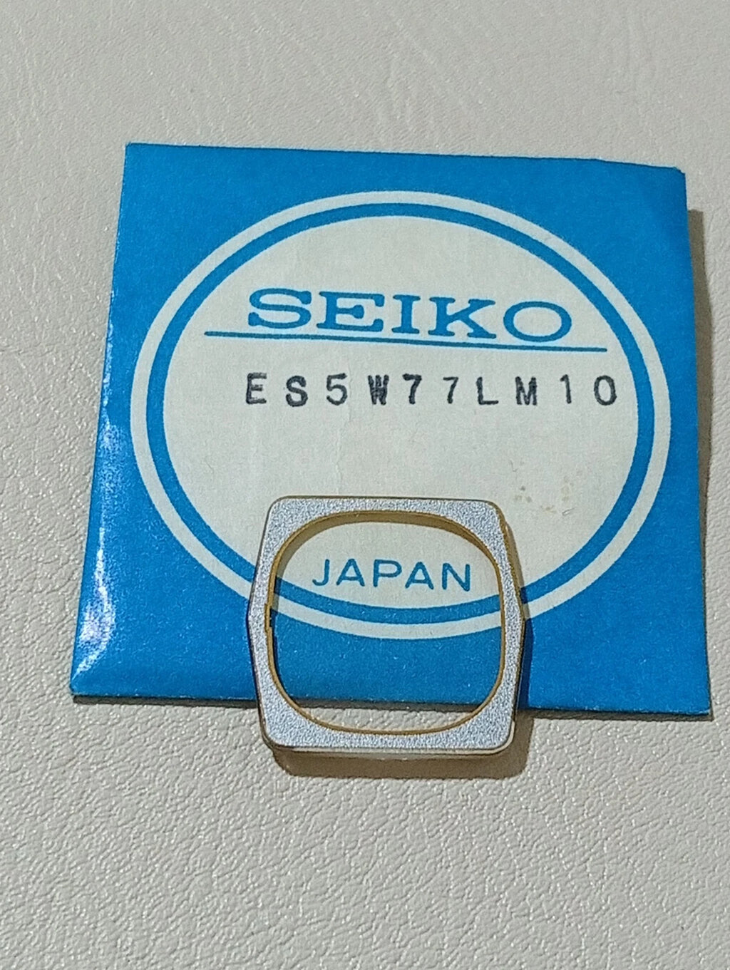 Seiko Glass ES5W77LM10 Crystal Original NOS