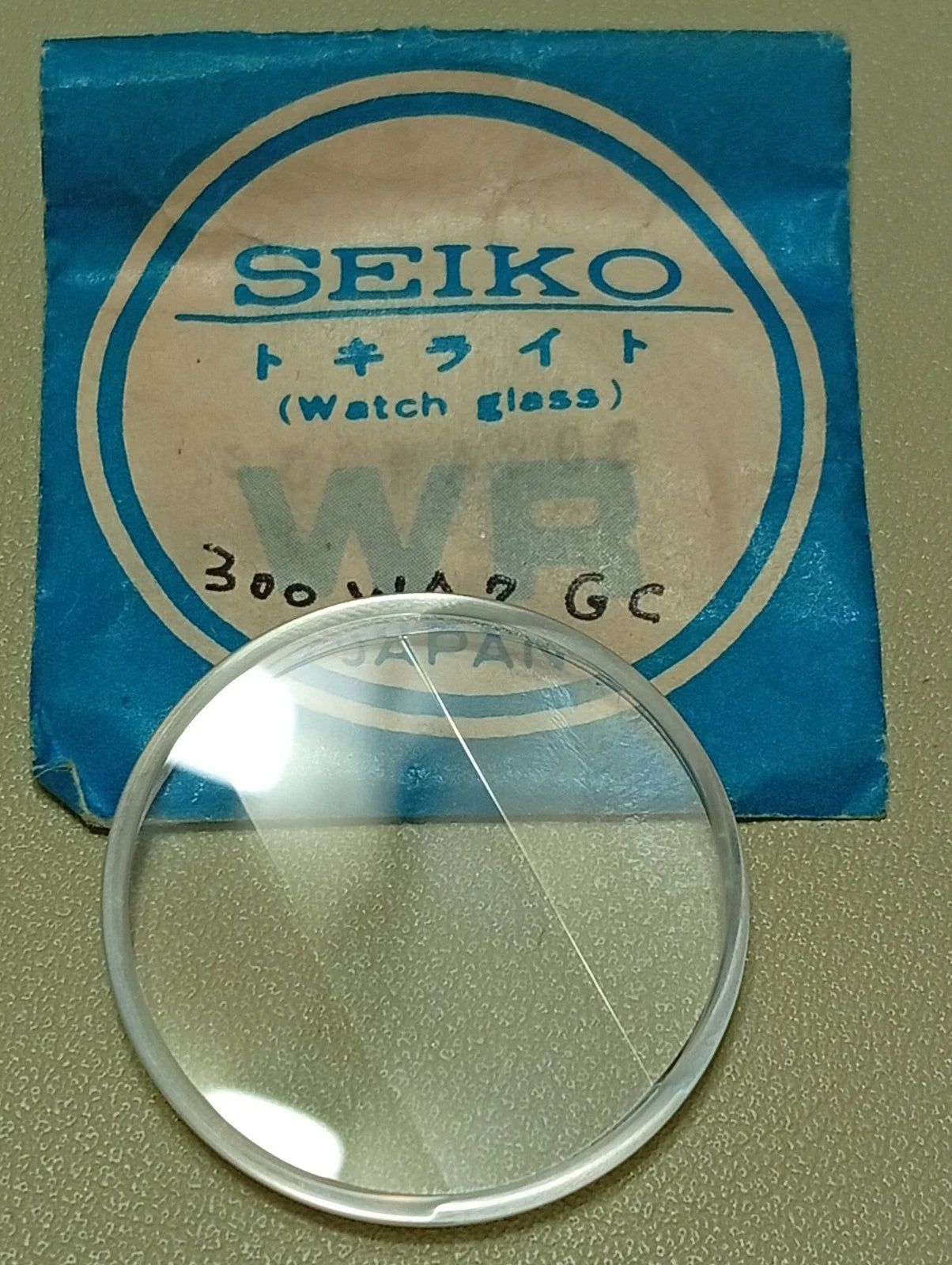 SEIKO NOS FACETED CRYSTAL SEIKO 300WA2GC NOS
