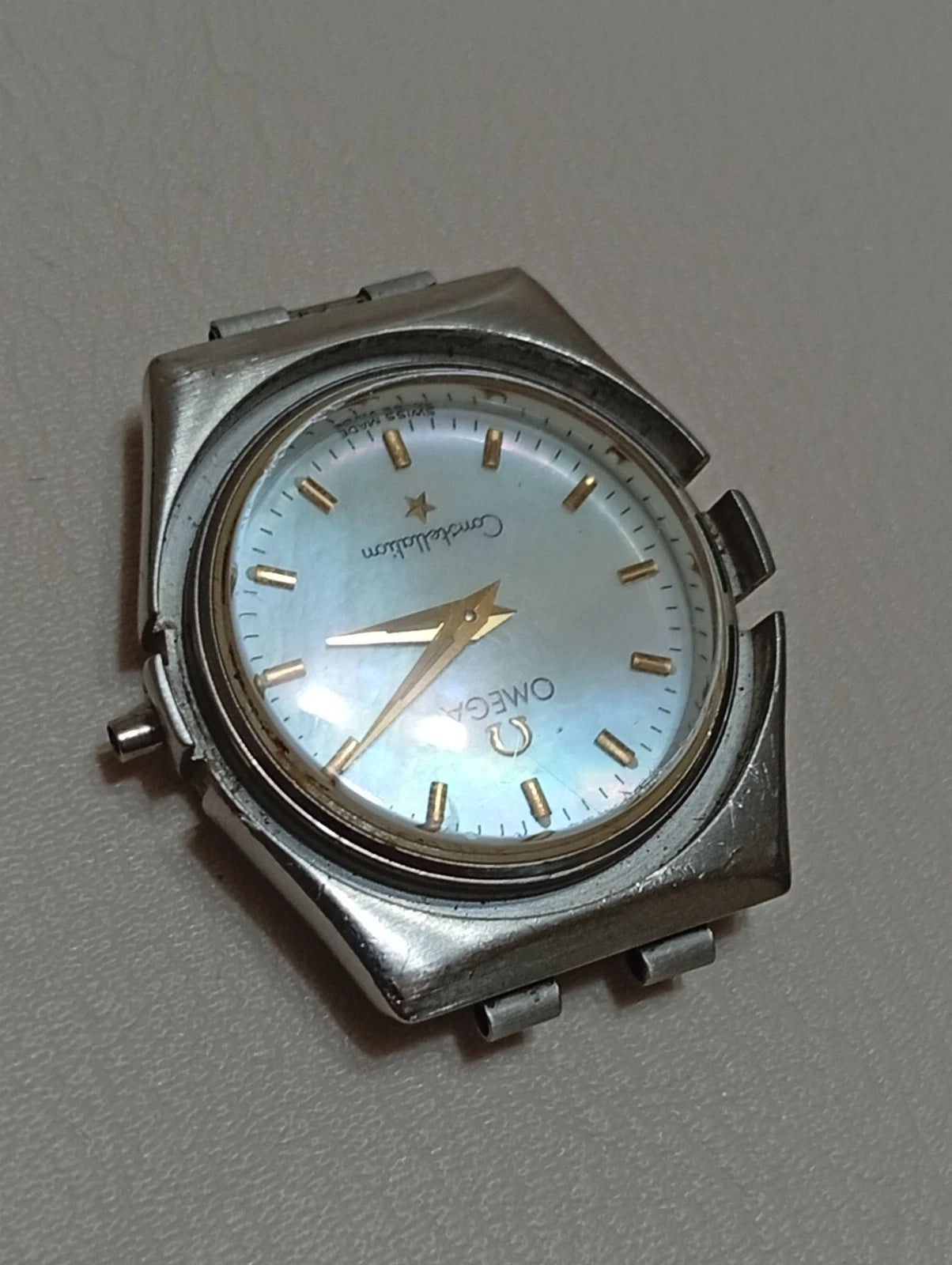OMEGA Case With Dail Mother Of Bird /Hand & Movment/Working