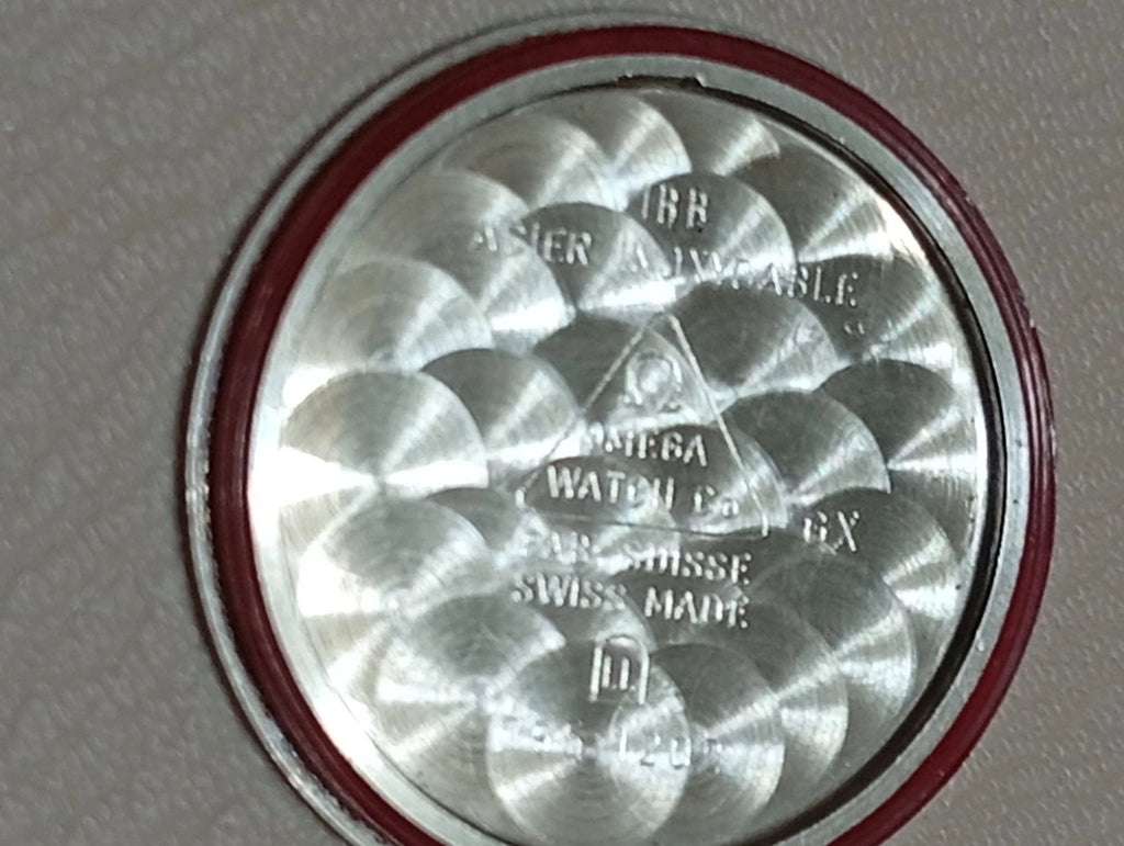 OMEGA Case With Dail Mother Of Bird /Hand & Movment/Working