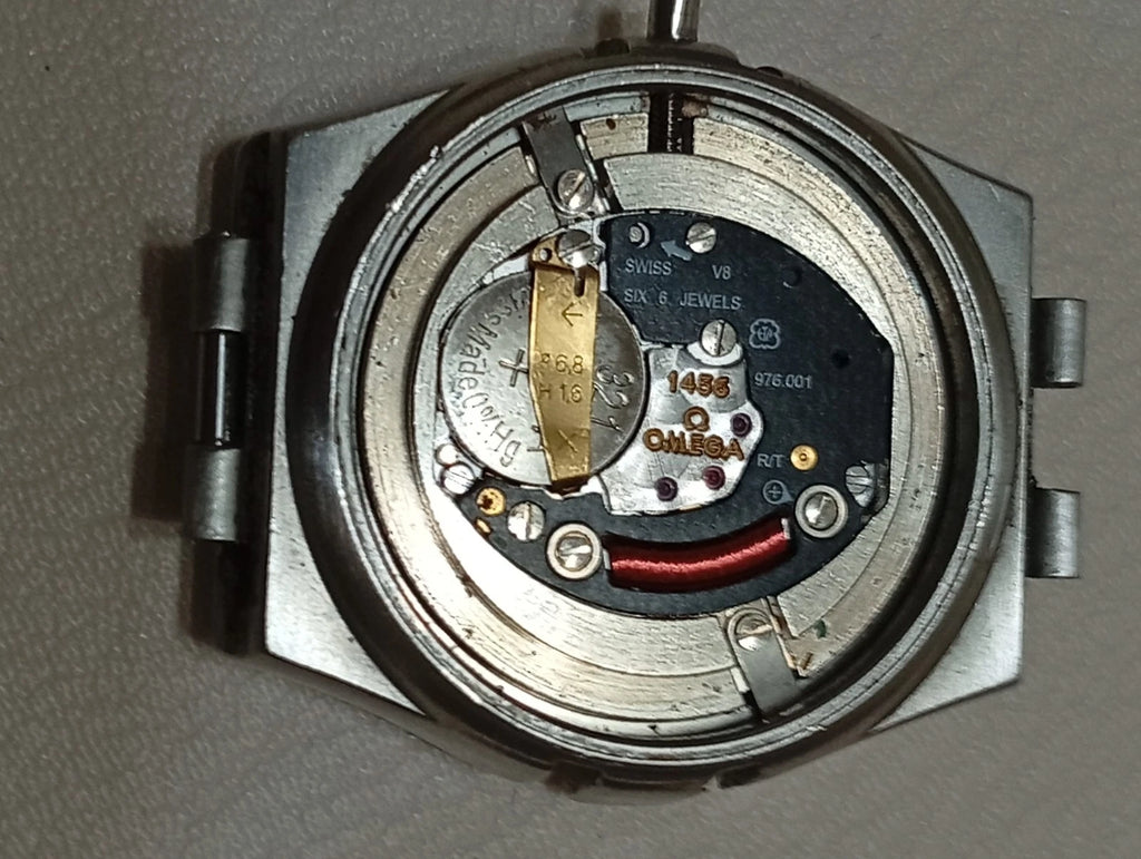 OMEGA Case With Dail Mother Of Bird /Hand & Movment/Working
