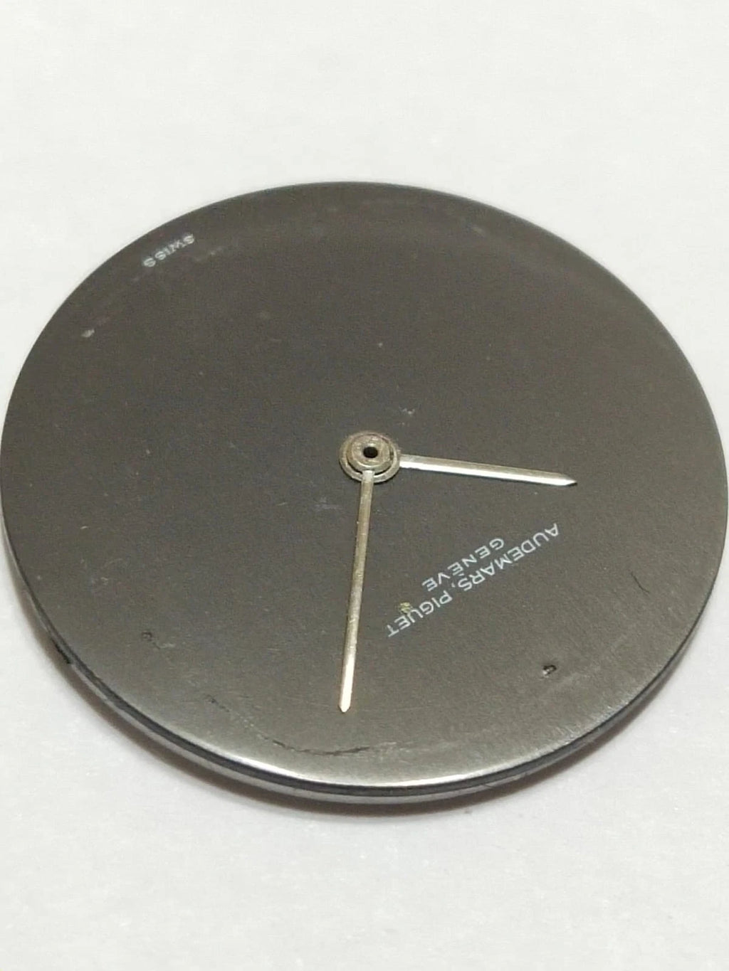 Dial with hands / Audemars Piguet / with movement holder / Used