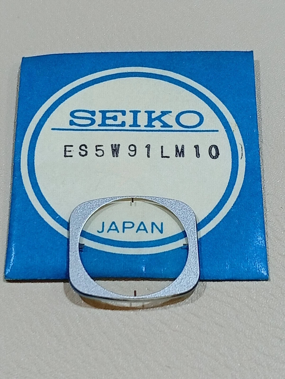 Seiko ES5W91LM10 Glass Crystal Glass Original NOS