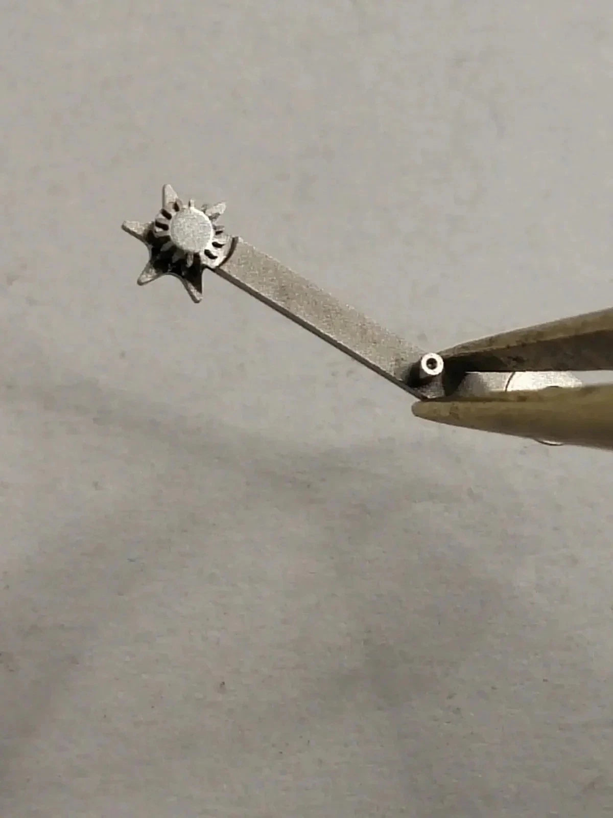 Omega original Cal/ 1000/1010/Part . -1568/ Used/
