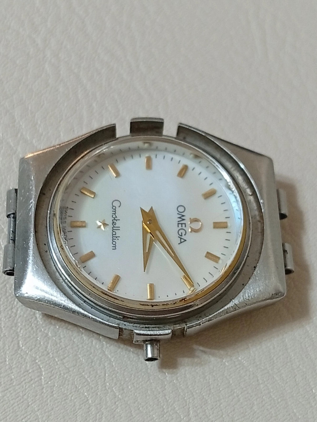 OMEGA Case With Dail Mother Of Bird /Hand & Movment/Working