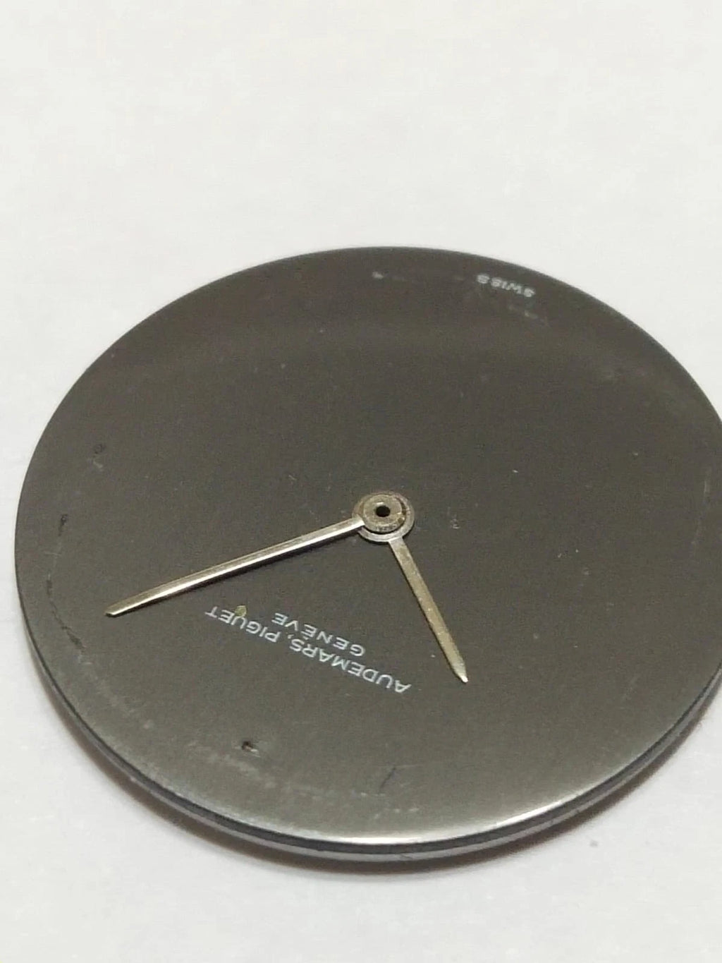 Dial with hands / Audemars Piguet / with movement holder / Used