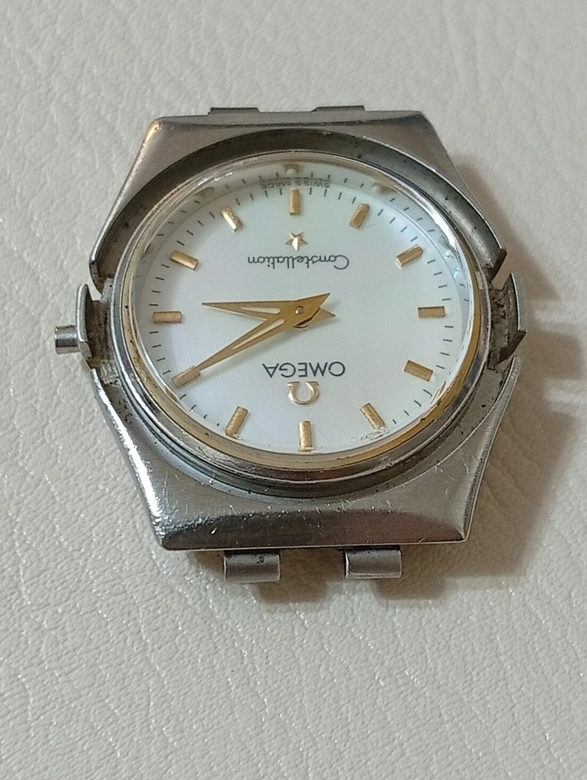 OMEGA Case With Dail Mother Of Bird /Hand & Movment/Working