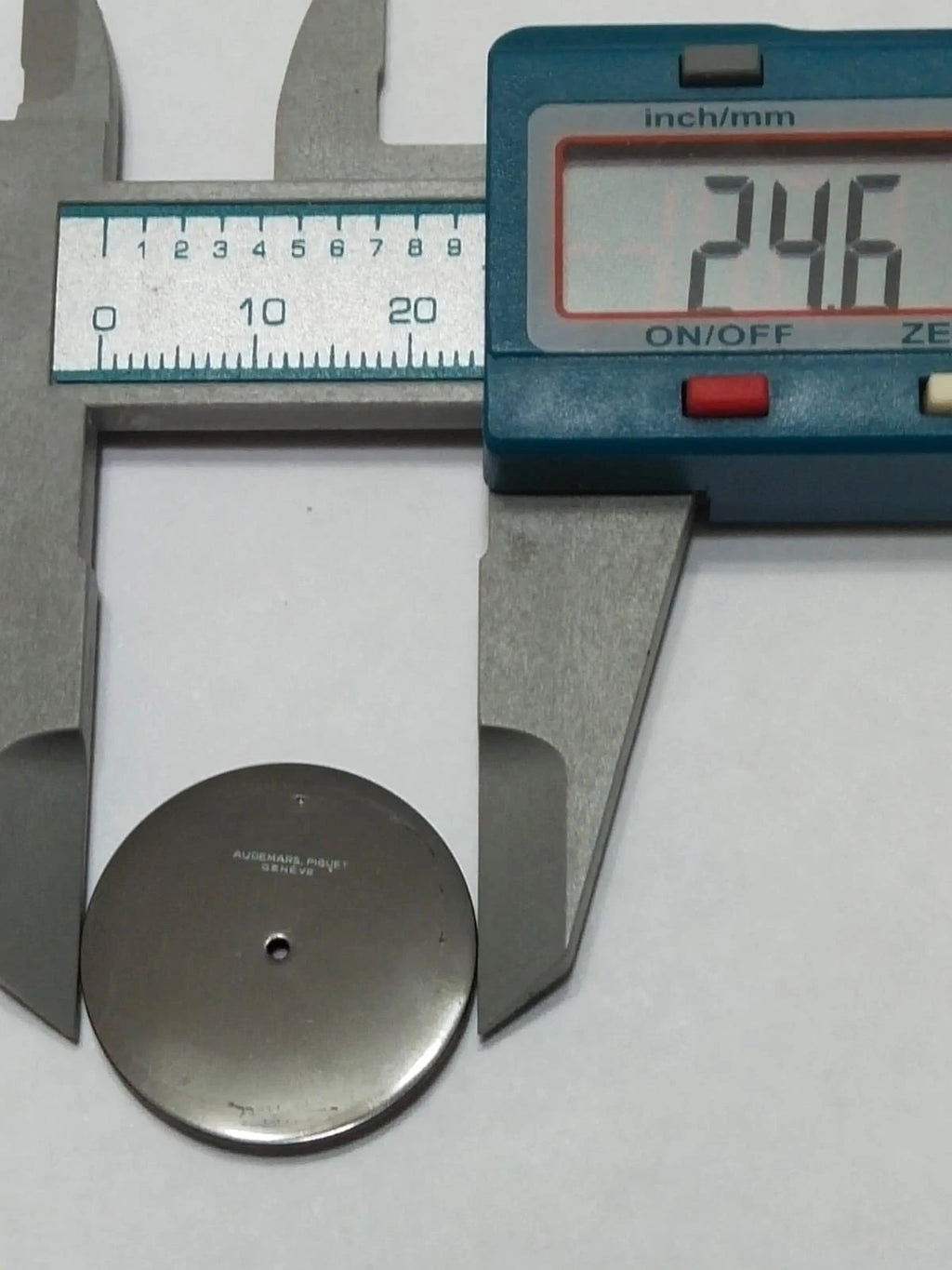 Dial with hands / Audemars Piguet / with movement holder / Used
