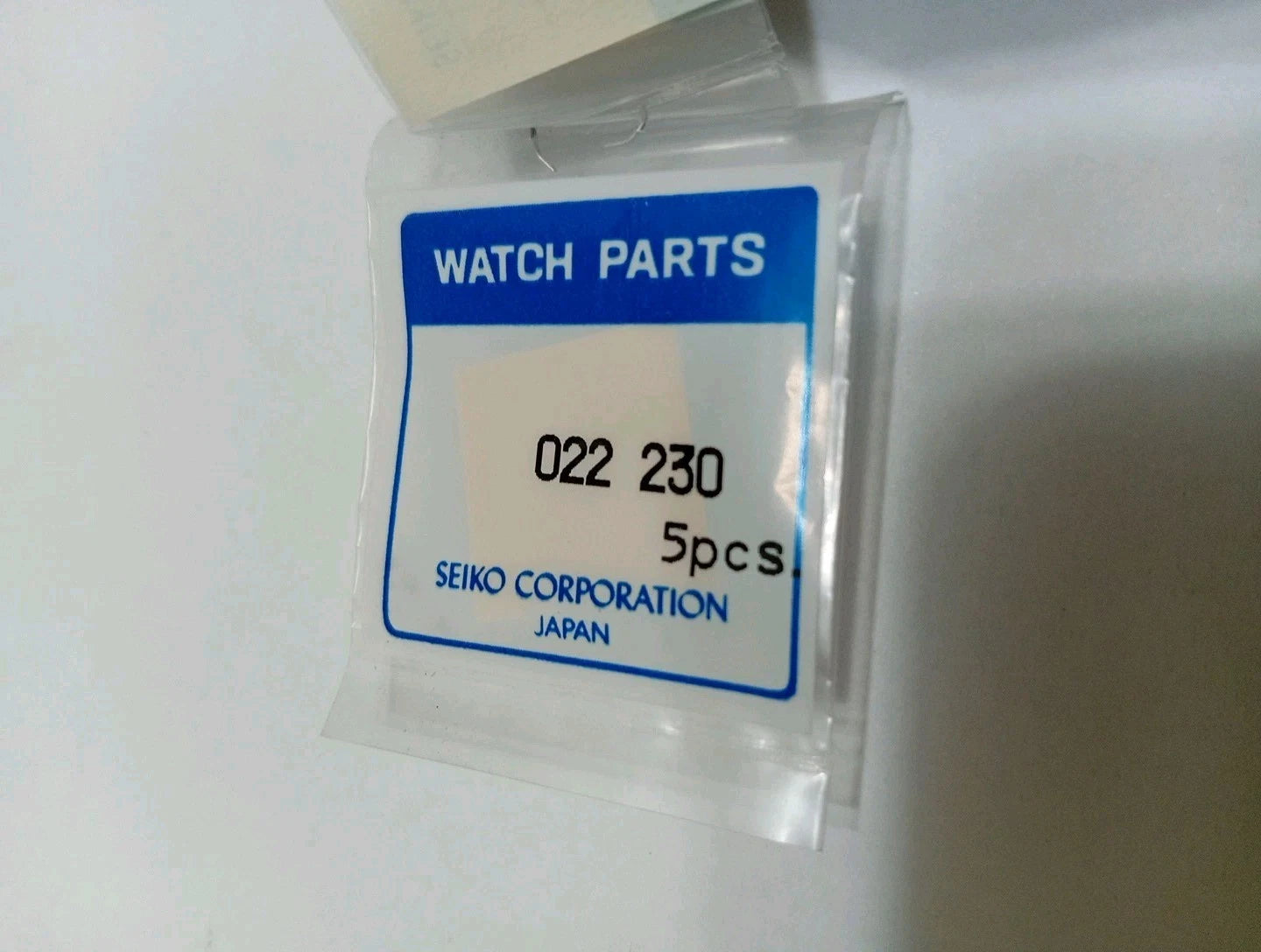 Seiko /5 screw Part 022 230 NOC