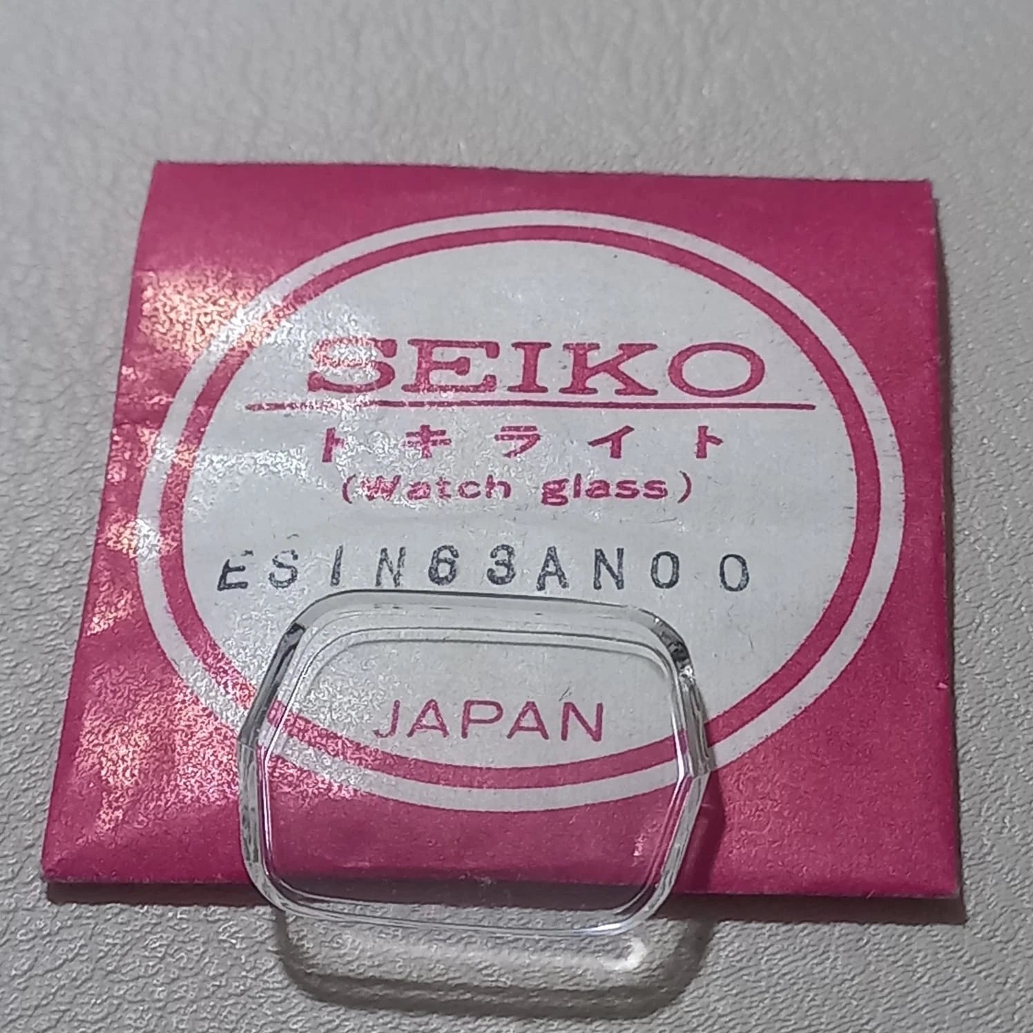 Seiko Vintage Watch 2415-3090 Crystal Part ES1N63AN00
