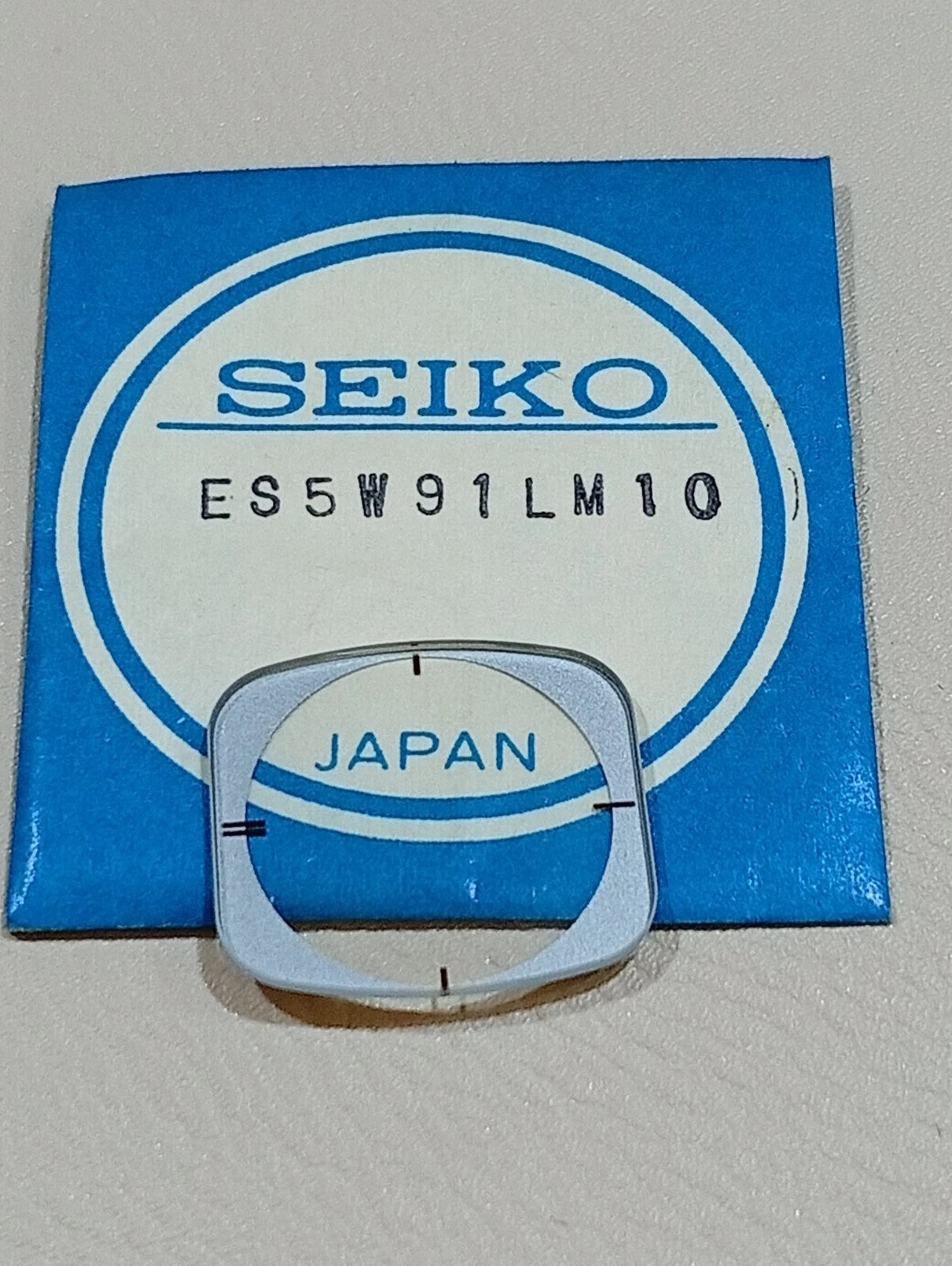 Seiko ES5W91LM10 Glass Crystal Glass Original NOS